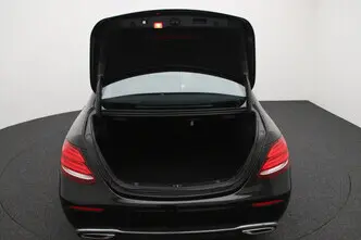 Mercedes-Benz E 220, 2.0, 143 kW, дизель, автомат, задний привод