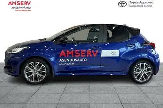 Toyota Yaris, 1.5, 68 kW, гибрид, автомат, передний привод