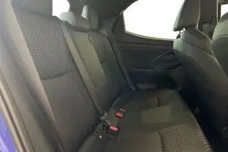 Toyota Yaris, 1.5, 68 kW, гибрид, автомат, передний привод