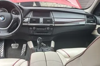 BMW X6, 4.4, 300 kW, бензин, автомат, полный привод