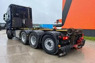 Volvo FH 540 8x4*4, 405 kW, дизель, автомат