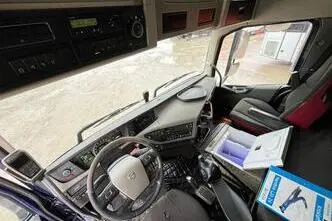 Volvo FH 540 8x4*4, 405 kW, дизель, автомат
