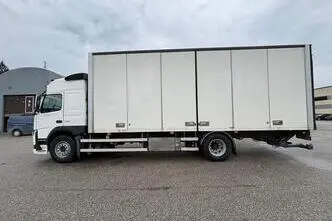 Volvo FM330, 248 kW, diisel, automaat