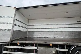 Volvo FM330, 248 kW, diisel, automaat