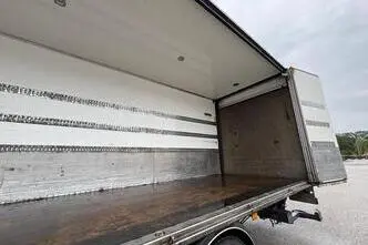 Volvo FM330, 248 kW, diisel, automaat