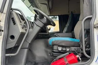 Volvo FM330, 248 kW, diisel, automaat