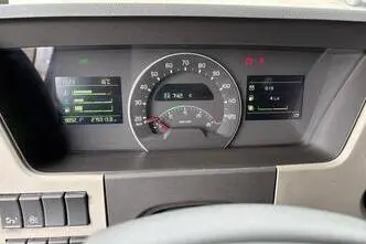 Volvo FM330, 248 kW, diisel, automaat