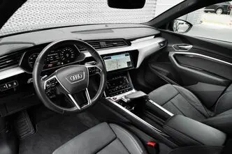 Audi e-tron, 371 kW, elekter, automaat, nelikvedu