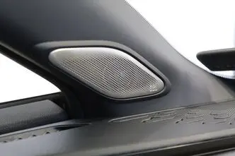 Toyota C-HR, 2.0, 112 kW, гибрид, автомат, полный привод