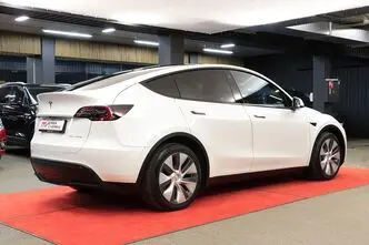 Tesla Model Y, 153 kW, электричество, автомат, полный привод