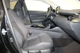 Toyota C-HR, 1.8, 72 kW, гибрид, автомат, передний привод