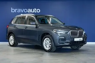 BMW X5, 3.0, 210 kW, hybrid, automatic, four-wheel drive