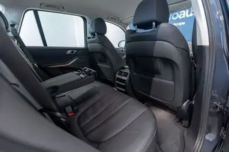 BMW X5, 3.0, 210 kW, hybrid, automatic, four-wheel drive
