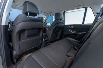BMW X5, 3.0, 210 kW, hybrid, automatic, four-wheel drive