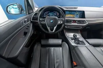 BMW X5, 3.0, 210 kW, hybrid, automatic, four-wheel drive