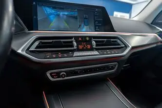 BMW X5, 3.0, 210 kW, hybrid, automatic, four-wheel drive