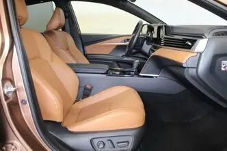 Toyota Camry, 2.5, 137 kW, hybrid, automatic, front-wheel drive