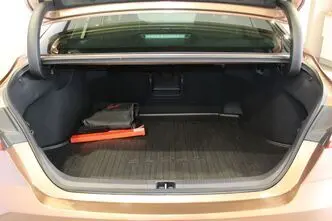 Toyota Camry, 2.5, 137 kW, hybrid, automatic, front-wheel drive