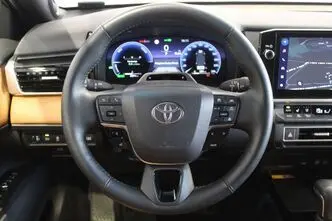 Toyota Camry, 2.5, 137 kW, hybrid, automatic, front-wheel drive
