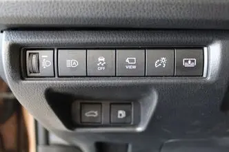 Toyota Camry, 2.5, 137 kW, hybrid, automatic, front-wheel drive