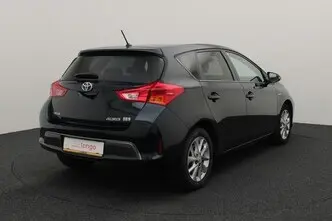 Toyota Auris, 1.8, 73 kW, hybrid, automatic, front-wheel drive