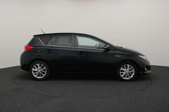 Toyota Auris, 1.8, 73 kW, hybrid, automatic, front-wheel drive