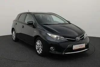 Toyota Auris, 1.8, 73 kW, hybrid, automatic, front-wheel drive