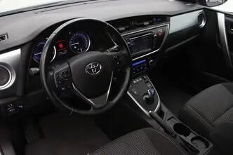 Toyota Auris, 1.8, 73 kW, hybrid, automatic, front-wheel drive