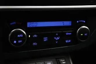 Toyota Auris, 1.8, 73 kW, hybrid, automatic, front-wheel drive