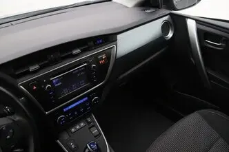 Toyota Auris, 1.8, 73 kW, hybrid, automatic, front-wheel drive