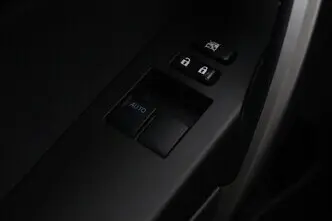 Toyota Auris, 1.8, 73 kW, hybrid, automatic, front-wheel drive