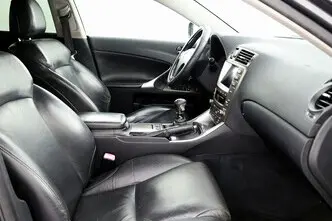 Lexus IS 220, 2.2, 130 kW, diesel, manual, rear-wheel drive