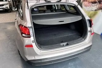 Hyundai i30, 1.4, 103 kW, bensiin, automaat, esivedu