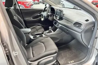Hyundai i30, 1.4, 103 kW, bensiin, automaat, esivedu