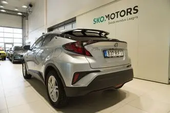 Toyota C-HR, 1.8, 72 kW, гибрид, автомат, передний привод