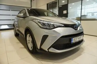 Toyota C-HR, 1.8, 72 kW, гибрид, автомат, передний привод