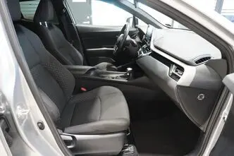 Toyota C-HR, 1.8, 72 kW, гибрид, автомат, передний привод