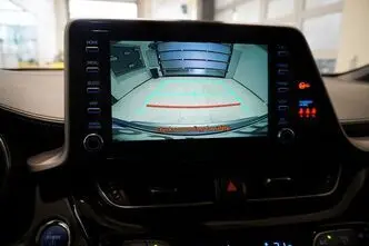 Toyota C-HR, 1.8, 72 kW, гибрид, автомат, передний привод