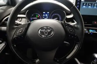 Toyota C-HR, 1.8, 72 kW, гибрид, автомат, передний привод