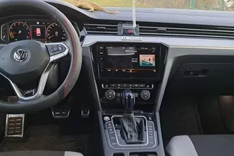 Volkswagen Passat, 2.0, 200 kW, бензин, автомат, полный привод
