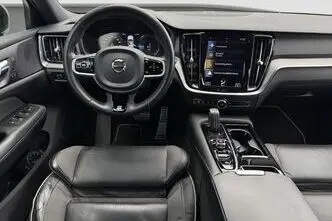 Volvo V60, 2.0, 223 kW, plug-in hybrid, automatic, four-wheel drive