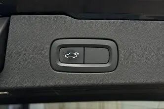 Volvo V60, 2.0, 223 kW, plug-in hybrid, automatic, four-wheel drive