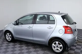 Toyota Yaris, 1.4, 66 kW, дизель, механическая, передний привод