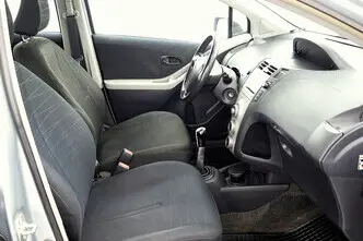 Toyota Yaris, 1.4, 66 kW, дизель, механическая, передний привод