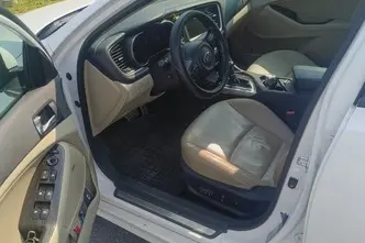 Kia Optima, petrol, automatic, front-wheel drive