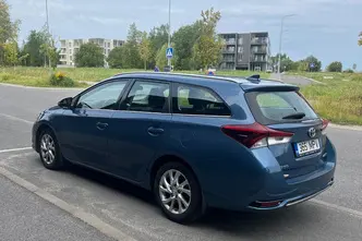 Toyota Auris, 1.6, 97 kW, bensiin, manuaal, esivedu