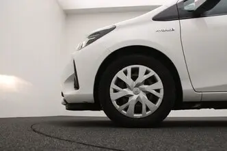 Toyota Yaris, 1.5, 54 kW, hybrid, automatic, front-wheel drive