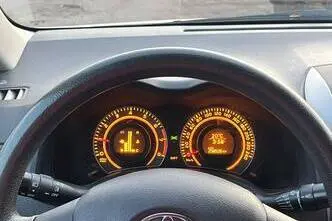 Toyota Corolla, 1.4, 71 kW, бензин, механическая, передний привод