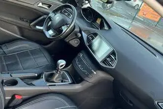 Peugeot 308, 1.2, 96 kW, petrol, manual, front-wheel drive