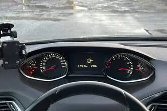 Peugeot 308, 1.2, 96 kW, petrol, manual, front-wheel drive